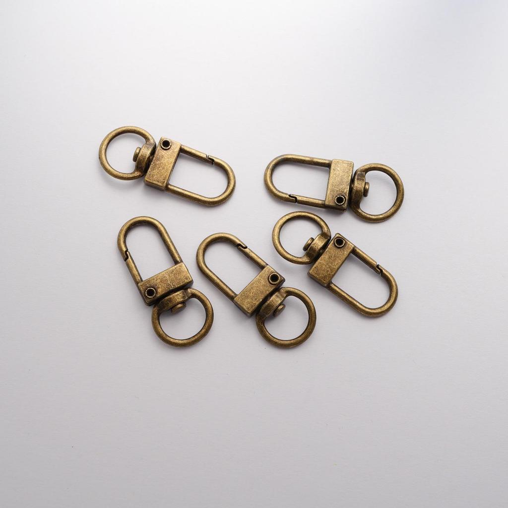 Lobster Clasp Keychain Set: 8-Shape Buckle, Four-Section Chain, Three-Piece DIY Jewelry & Bag Accessories