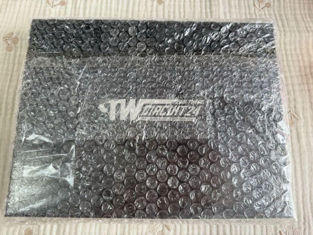 

[Б/У] TWICE JAPAN Морской зеленый 2024