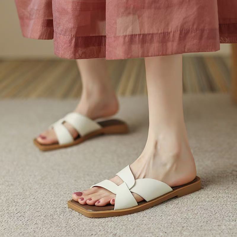 

Огромные и удобные в носке~ Ретро сандалии с квадратным носком и открытым носком на плоской подошве, женские простые шлепанцы на одно слово 35