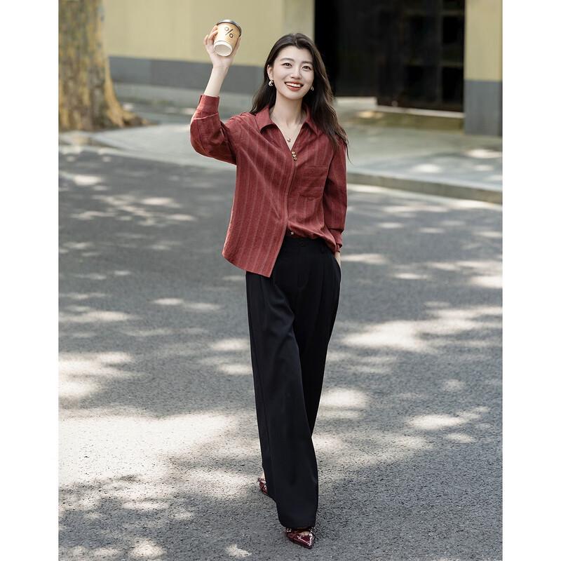 Demana Women's Striped V-Neck Button-Front Shirt