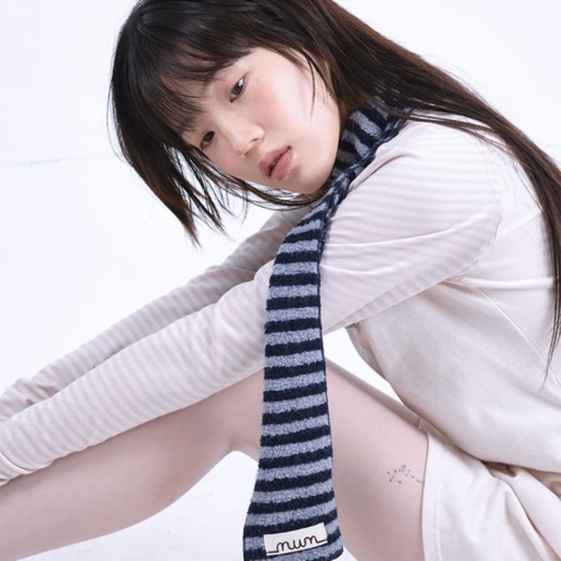 muwm Fuzzy Stripe Muffler (3 Colors)