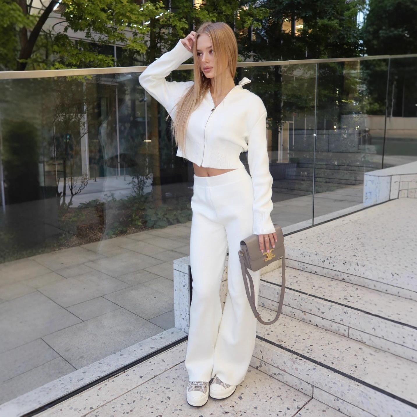 

2025 Осень Женский Повседневный Спортивный Комплект Куртка на Молнии и Длинные Брюки со Стойкой Extra Large белый