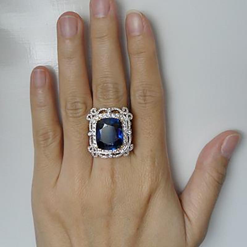 Nuovi gioielli, anello retro stile corte con motivo traforato per donna, anello di lusso moda per pendolari