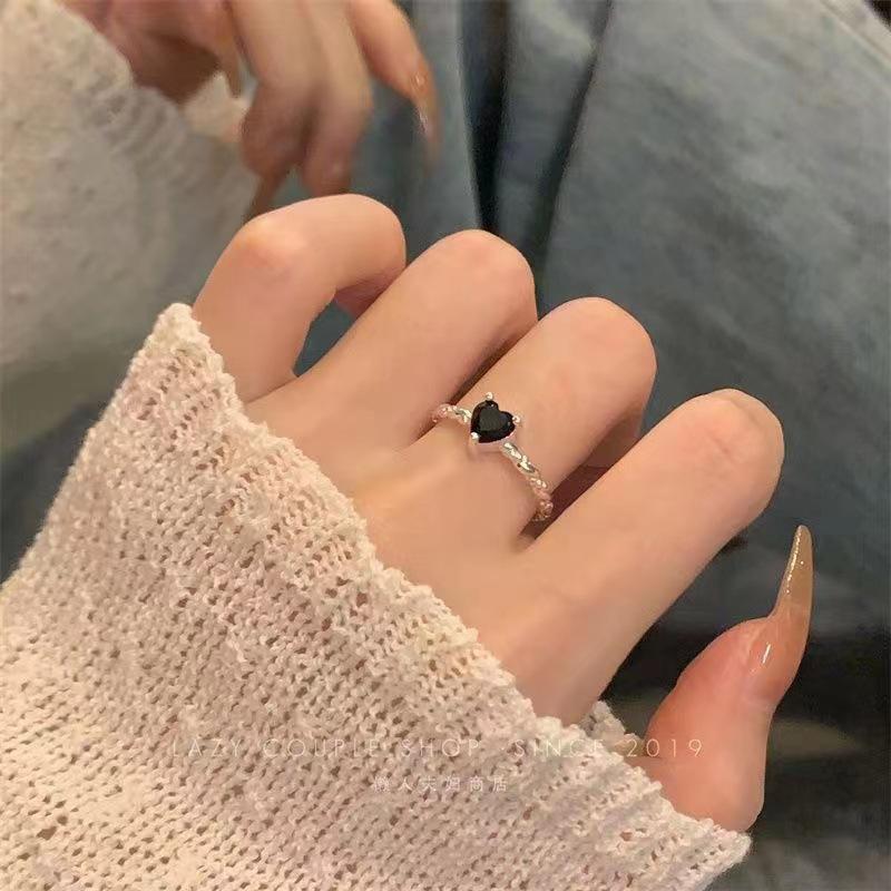 Simple Design Heart Rhinestones Open Rings For Women Silver Color Adjustable Love Couple Twist Ring Gift Jewellery Accessories