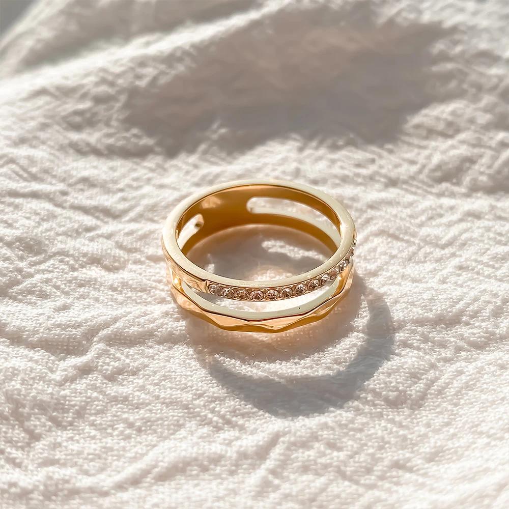 EManco Classic Geometric Stackable Stainless Steel Ring Gold Color Female Work Dating Essential Accessory