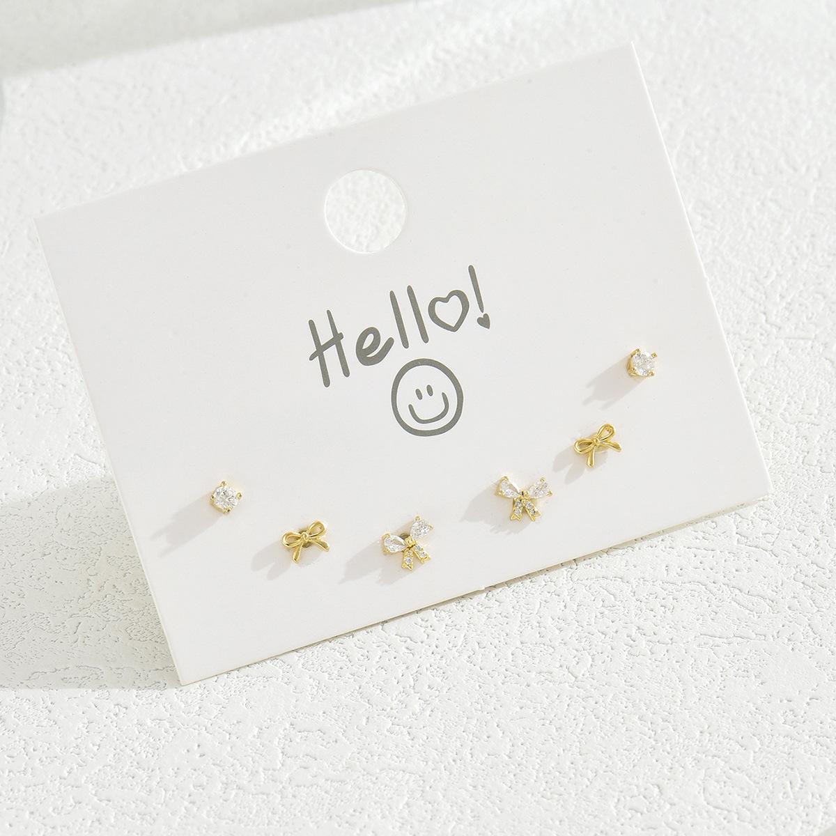 

Серьги Mori College, женские, комплект, серьги-гвоздики с инкрустацией из циркония в виде банта