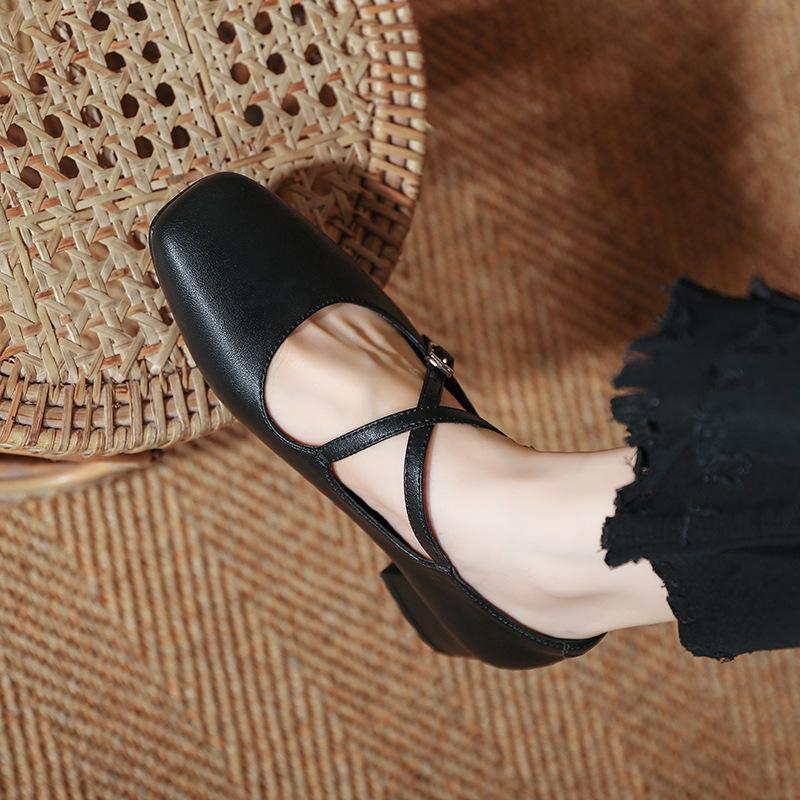 Ballerines Mary Jane Rétro pour Femmes : Pointe carrée Marron Rouge Sangle Croisée, Style Ballet Minimaliste, Culte sur Internet pour Quotidien/Bureau/Décontracté XW-5537-2