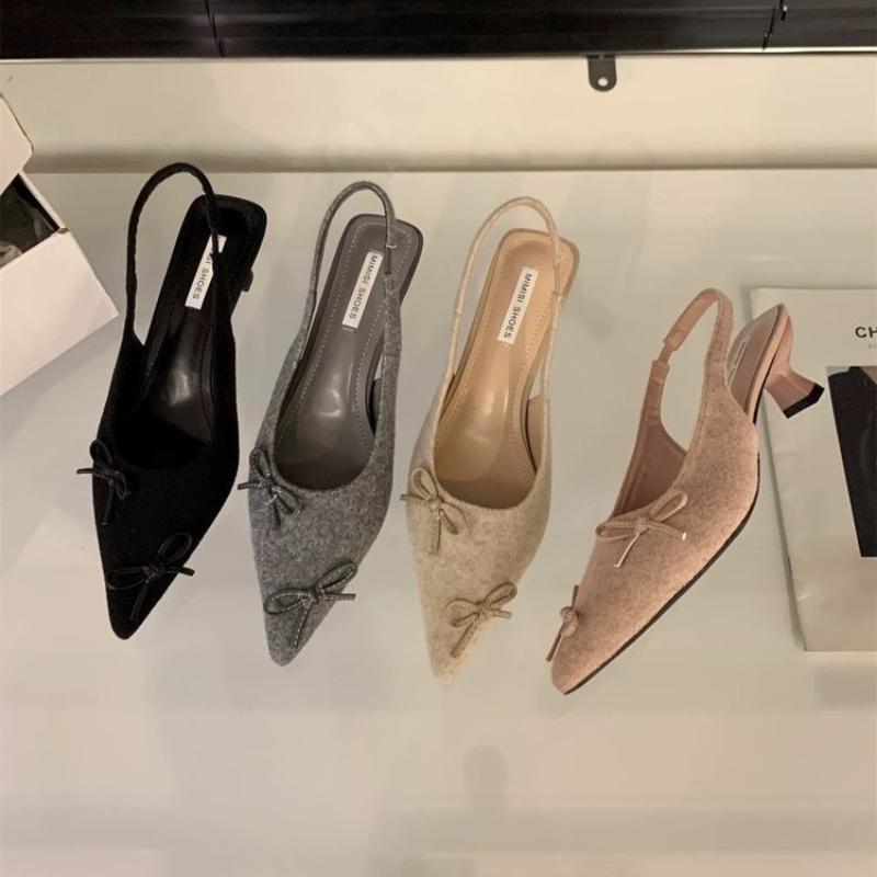 Neue Sommer Schuhe mit niedrigem Absatz für Damen Sandalen Modische spitze Slipper Elegante Tanzpumps