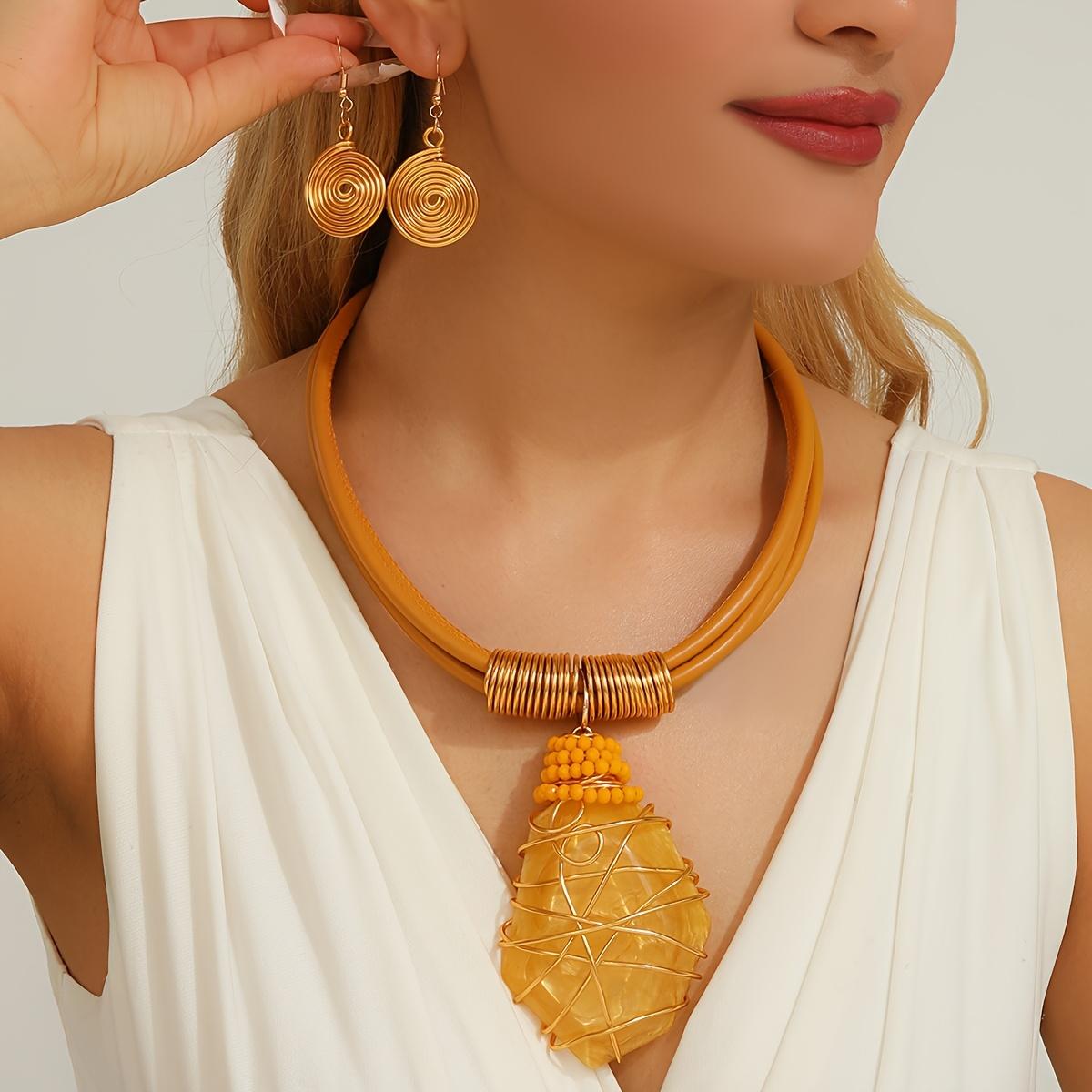 

Модные украшения для женщин жёлтый