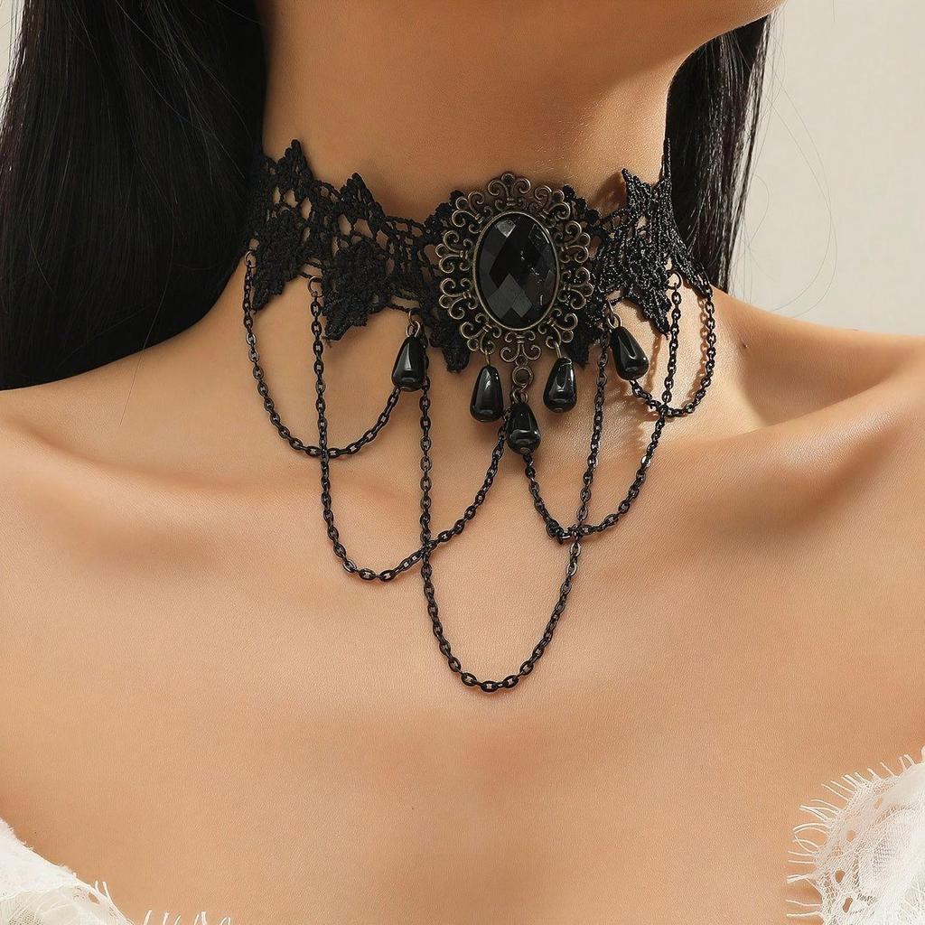 Dark Gothic Halloween Tassel Choker: High-End Black Lace Clavicle Necklace for Women