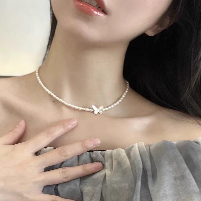 Elegant Butterfly Pearl Necklace for Women - Niche Clavicle Chain, Wedding Style, 2026 Trend