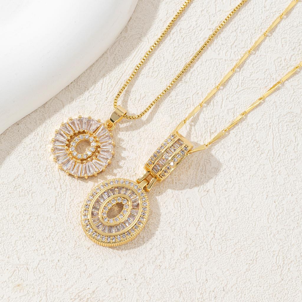 2Pcs Full CZ Zircon Iced Crystal Initial Letter Flower Necklace Women Copper A-Z Alphabet Pendant Couple Jewelry Birthday Gifts