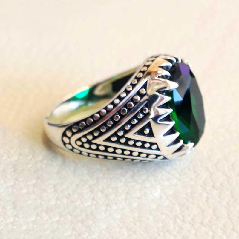 Retro Emerald Men's Fashion Bracelet Color Street Hip Hop Punk Emerald Ring