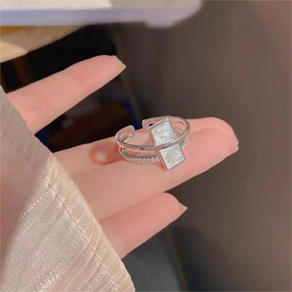 Ring Does Not Fade Niche Design Ins Opening Female High-end Sense Retro Cold Pearl Shell Versatile Irregular