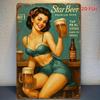 Semn Metalic Retro Tip Cutie Cheerleader Anii 1950 Artă de Perete din Fier cu Tematică Bere Design Albastru Alb Perfect pentru Barul de Acasă