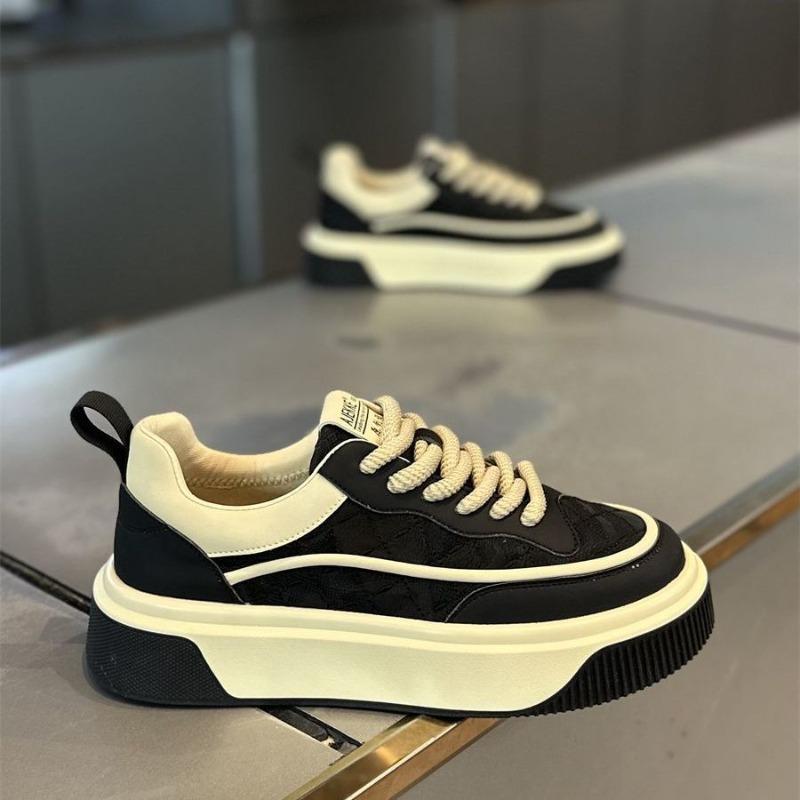 Fashion Light Luxury Mens Board Shoes 2025 Spring New Fashion Versatile Casual Shoes Thick Sole Heightening Casual Sports Shoes Men