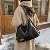 Classic Retro Leather Bag Ladies Chain Decor Hobo Bag Adjustable Strap Crossbody Bag with Multiple Compartments for Travel and Daily Commute