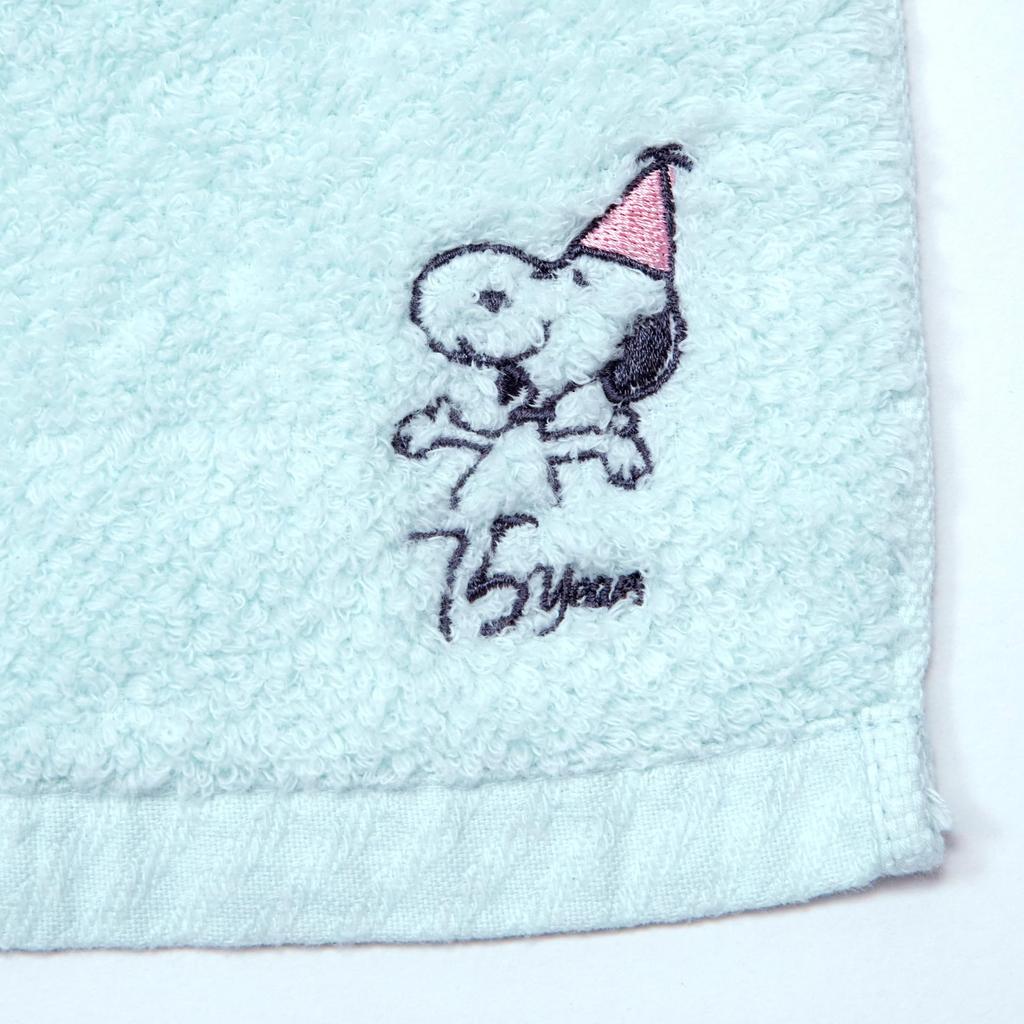 Nishikawa Snoopy Face Made with Untwisted Yarn for a Fluffy Towel with Embroidered Made in Light 75th Anniversary Towel, 34x80cm, Washable, 100%