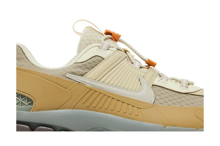 Nike Zoom Vomero 5 Roam Running Poets