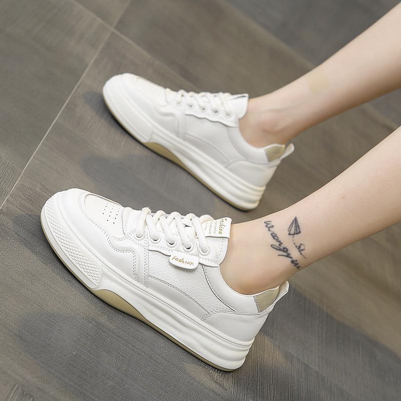Korean version of women's shoes 2025 new spring and autumn thin flat bottom not tired feet white shoes sports shoes casual board shoes with skirts