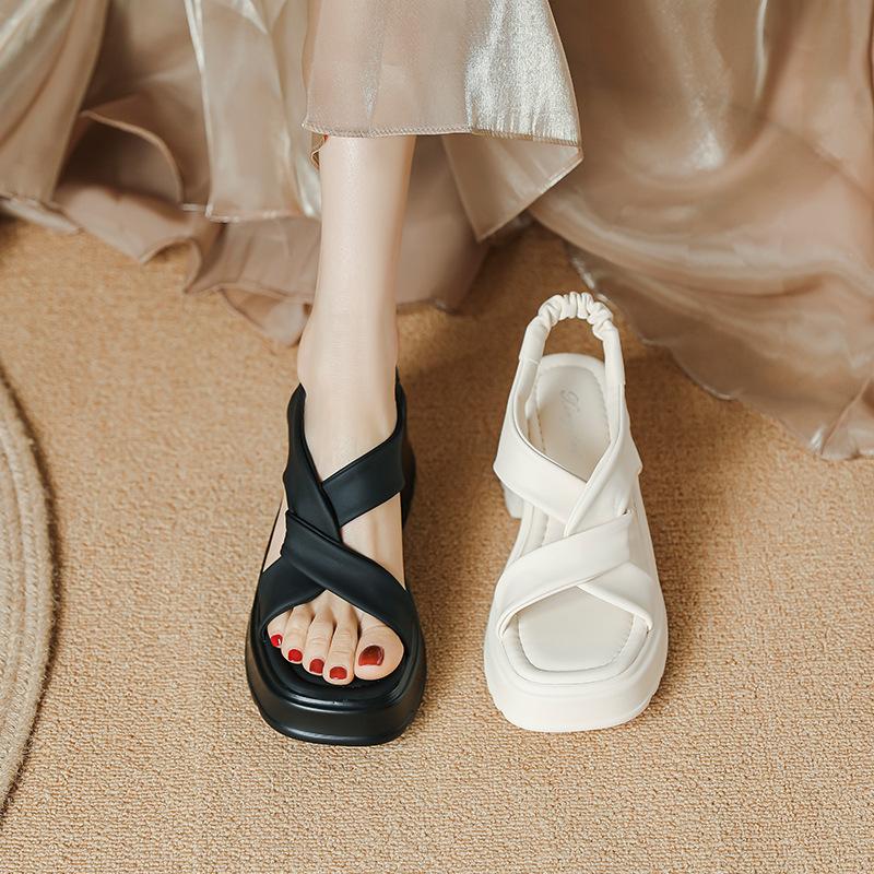 Platform sandals women's summer 2025 new Roman style muffin shoes casual outdoor sports cool slippers beach shoes