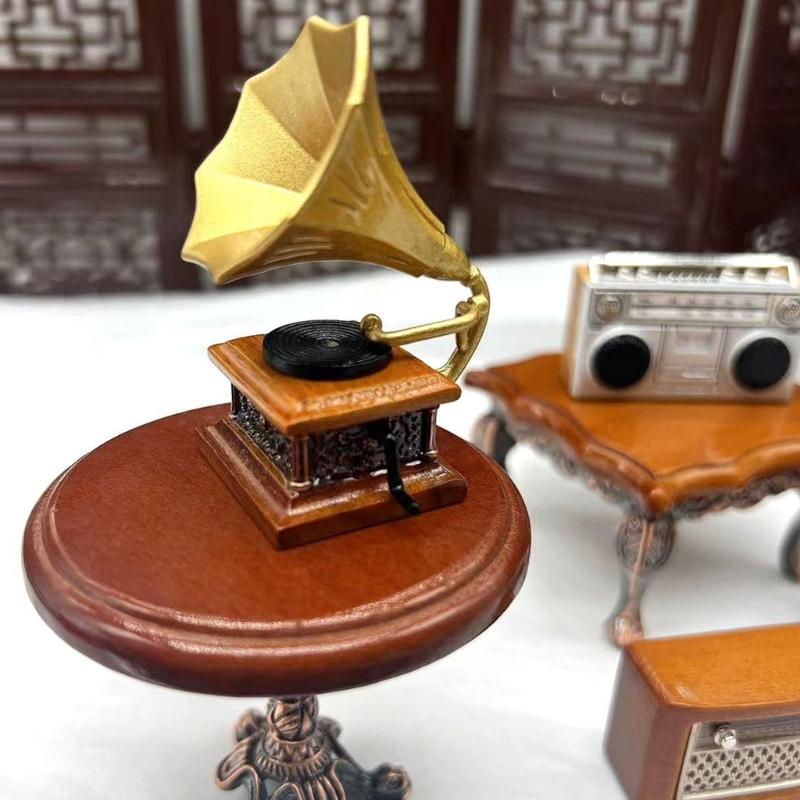Vintage Miniature Record Player Dollhouses Model for Those Who Appreciate Retro Record Player Artistic Detail