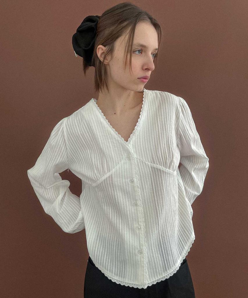 STUDIO SALT Lovin' Lace Blouse_Ivory