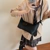 Shoulder bag solid color casual versatile messenger bag niche design versatile commuter underarm bag women