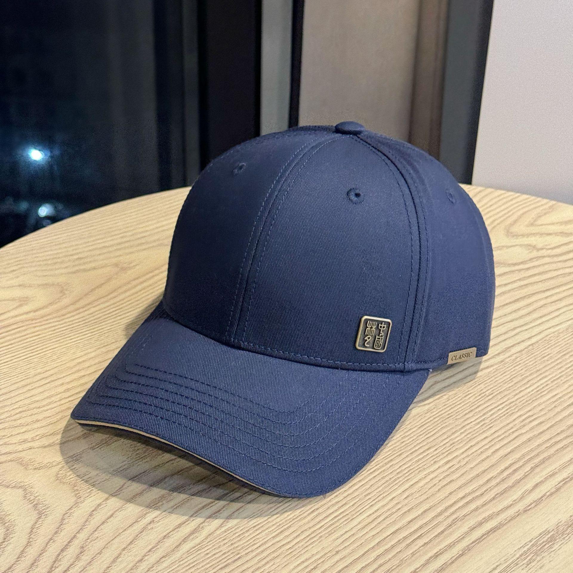 

New Chinese-style unisex hard-brim baseball cap, fashionable and versatile, sun-shading, makes the face look smaller and trendy Adult54-60Adjustable темно-синього кольору