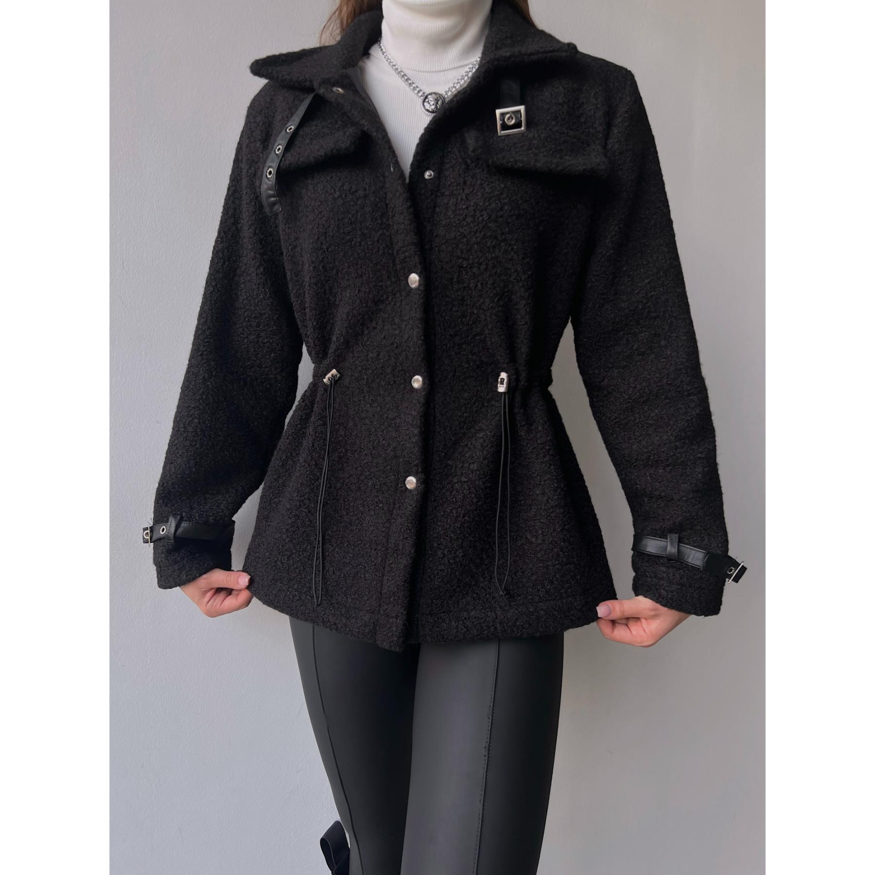 

Женская куртка Nemesis с застежкой-молнией и эластичным поясом