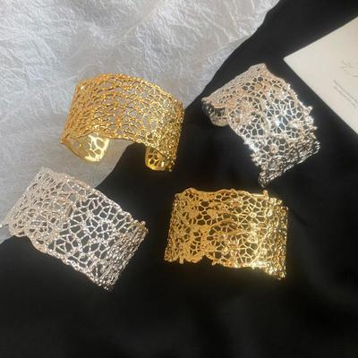 Women's High-End Openwork Bangle: Exquisite, Versatile Autumn/Winter 2025 Fashion Jewelry