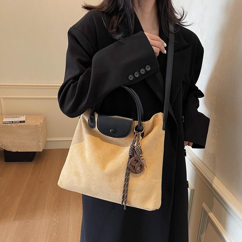 Suede handbag bag women's 2025 new autumn and winter Maillard retro shoulder bag large capacity tote bag crossbody