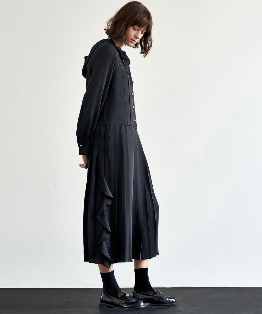 Mite Hood Pleats Dress_Bk