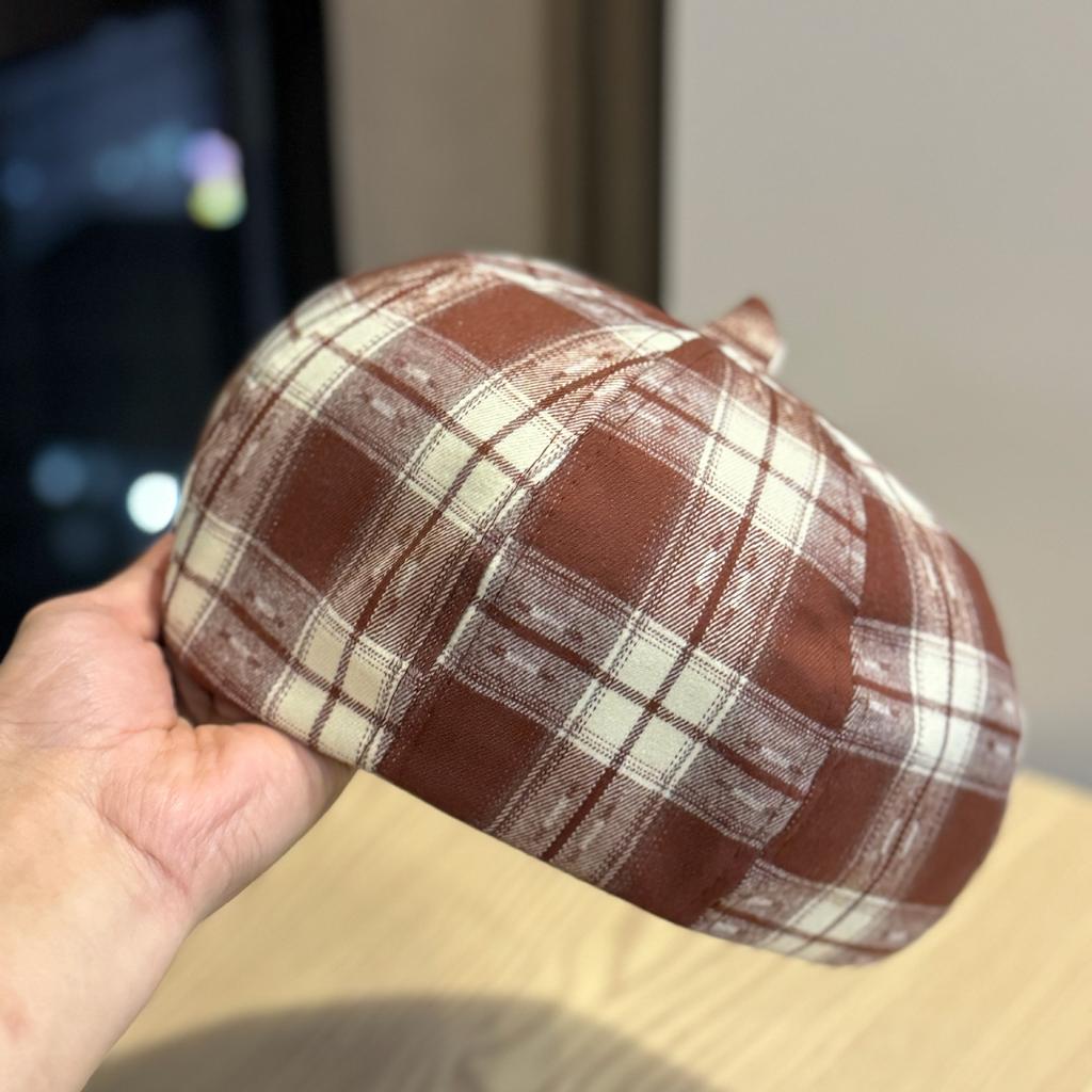 Spring and Autumn Xiaoxiangfeng Fashion Plaid Beret New British Retro Painter Hat Elegant Temperament Octagonal Hat Women