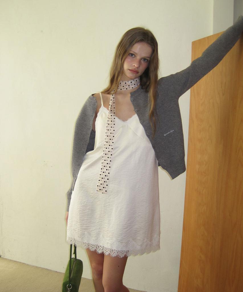 Eopaeleolakaibeu Aloha Lace Satin Mini Dress - Cream