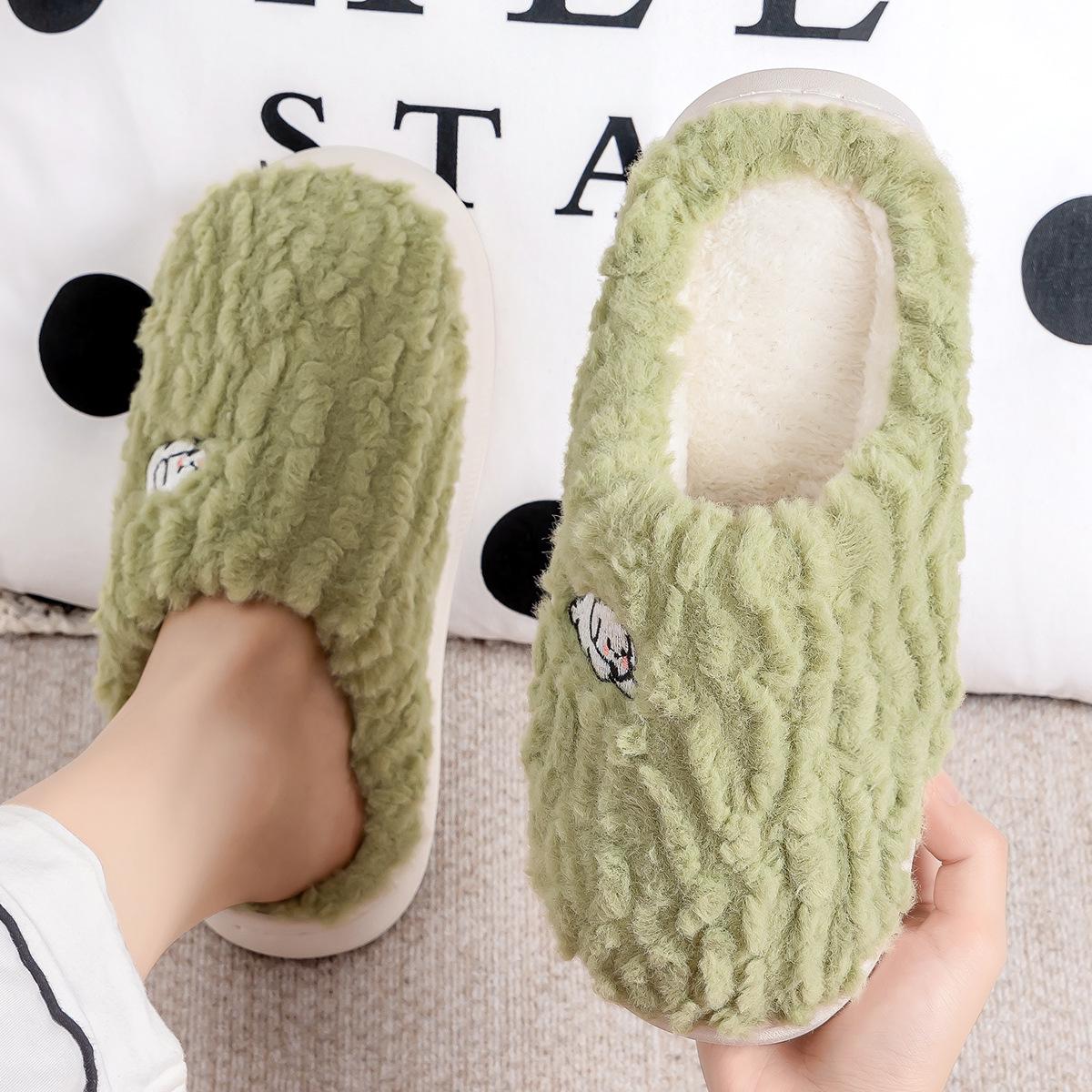 

Jie Liya 2025 Winter Plush Cotton Slippers: Cute Puppy Design for Couples, Men & Women. 36-37 fits size 35-36