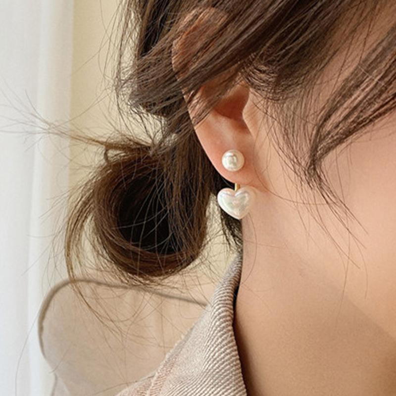 Vintage Hyperbole Black White Heart-shaped Stud Earrings For Woman Luxury Party Unusual Earrings Fashion Gift 2022