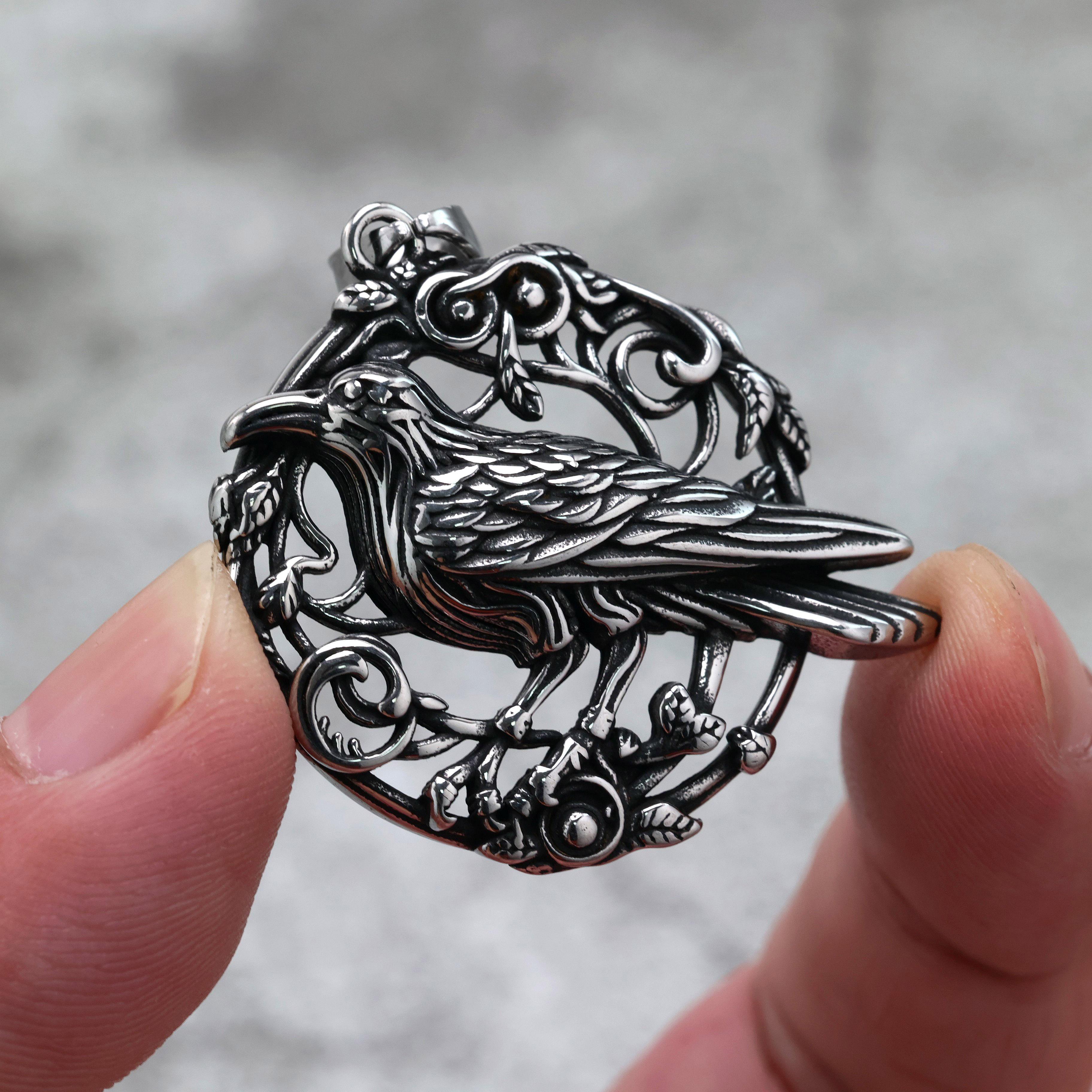 European and American retro stainless steel men s and women s pendant fashionable single-sided compass pendant