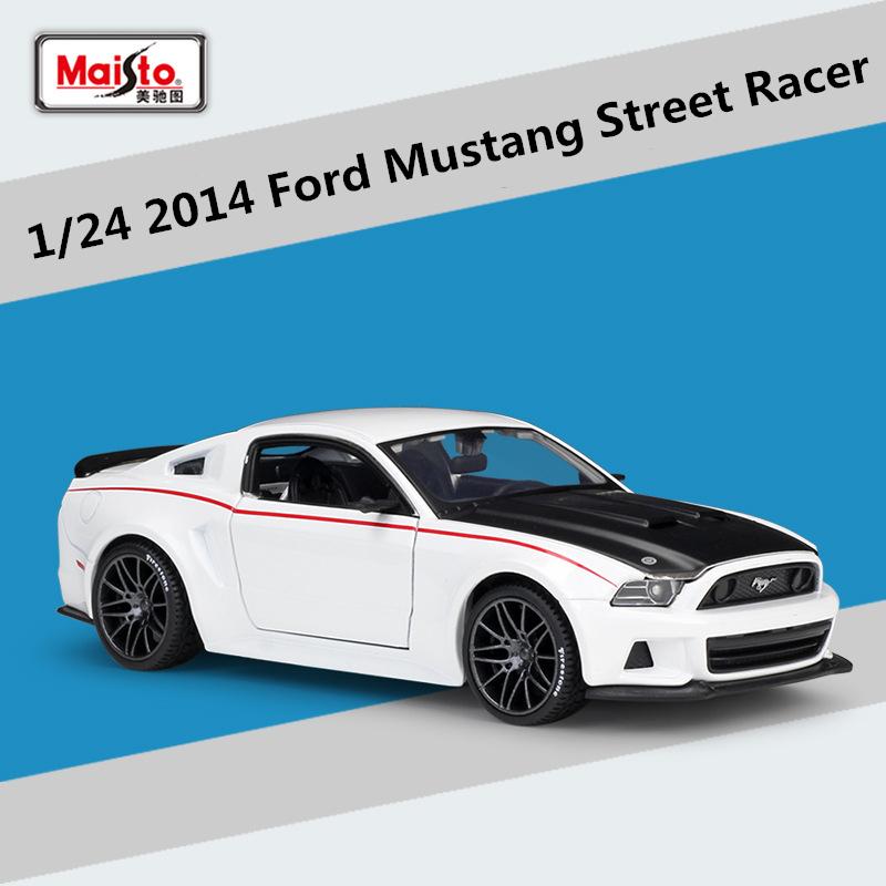 Maisto 1:24 Ford Mustang Street Racer 2014 Alloy Sports Car Model Diecasts Metal Racing Vehicles Car Model Simulation Kids Gifts