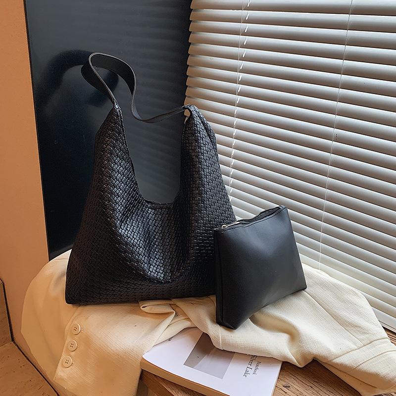 Tide and vertical large-capacity underarm mother and child bag, new fashionable shoulder bag, solid color, high-end retro tote bag.