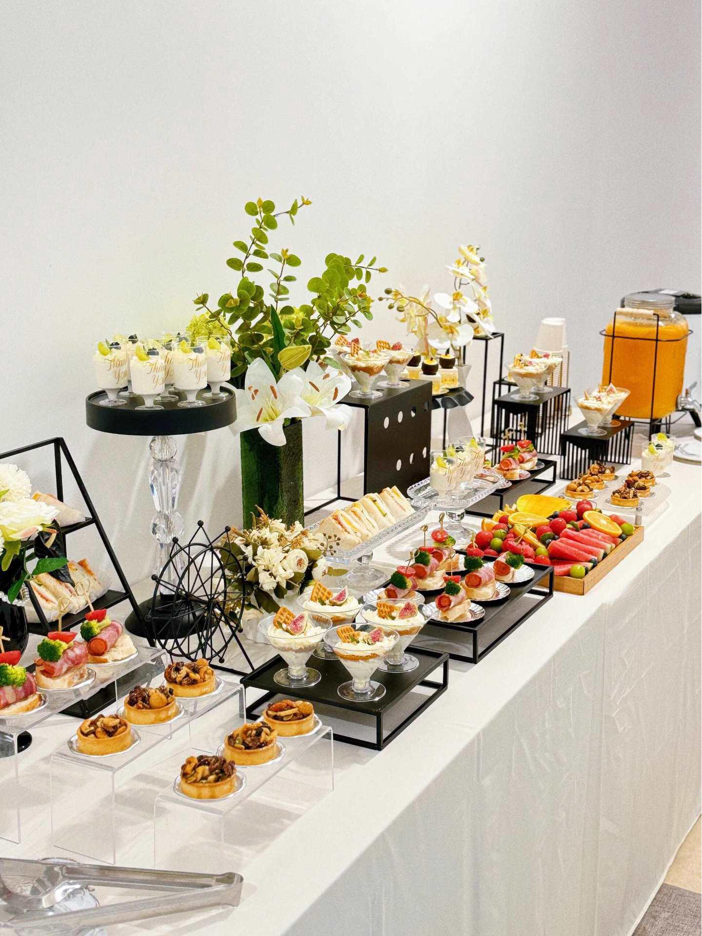 Multi-layer Dessert Display Stand for Weddings and Events Black Iron Art 12-Piece Set