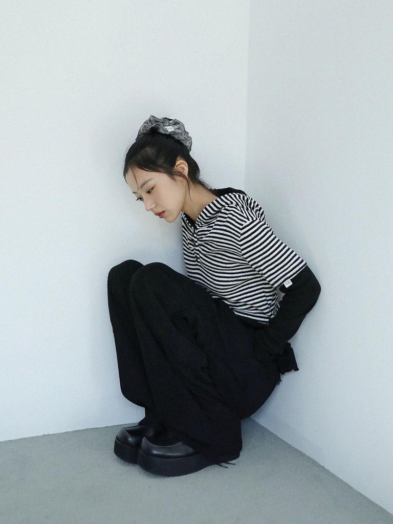 Eogeulliswedou Lace Corduroy Pants (Black)