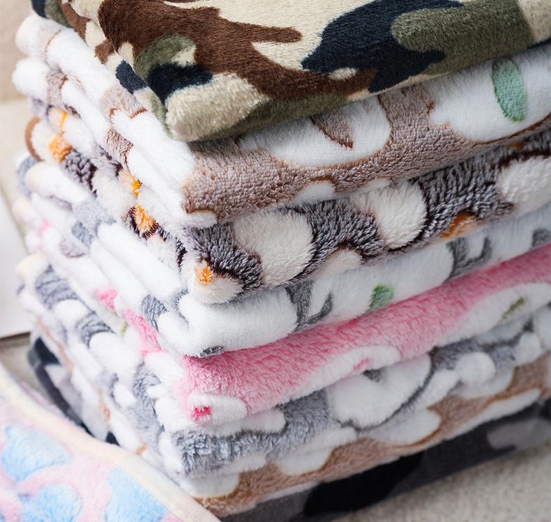 Luxury New Design Coral Fleece Puppy Pet Blanket Washable Fluffy Indoor Outdoor Bed Blanket with Print Style for Dogs