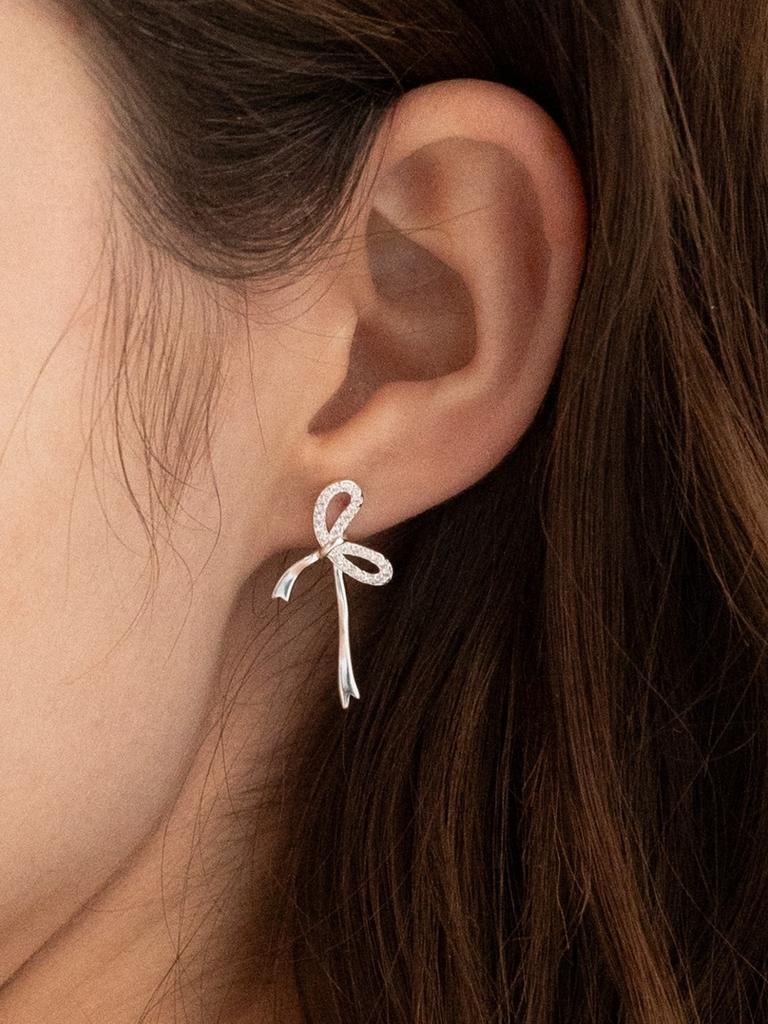 Before Moonrise Flowing Ribbon Cubic Earrings Se225