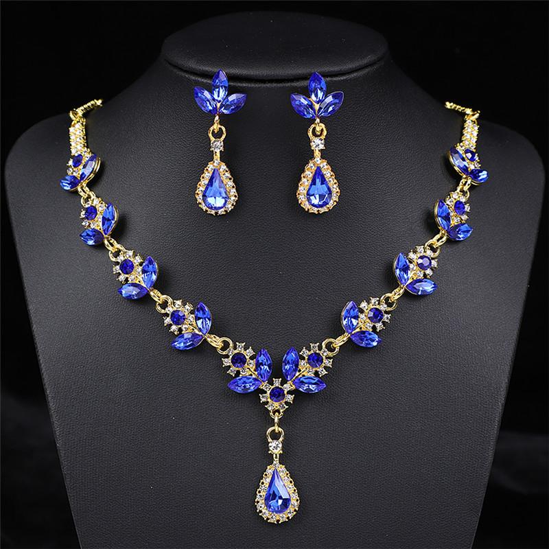 Trendy Rhinestone Luxury Necklace Earrings Set Wearing Skirt Wearing Camellia