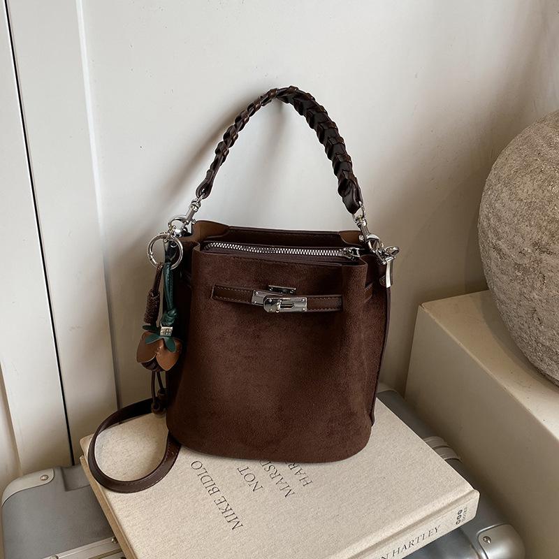 Trendy Bucket Bag Women's Armpit Bag Fashion Versatile Commuter Shoulder Oblique Span Bag Simple Casual Handbag