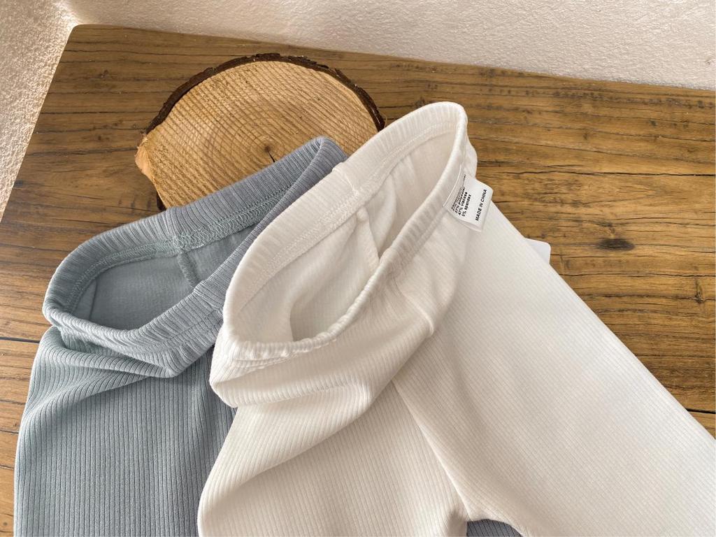 Newborn Velvet Striped Leggings - Elastic, Thin, Solid Color Pants for Boys & Girls, Spring and Autumn.