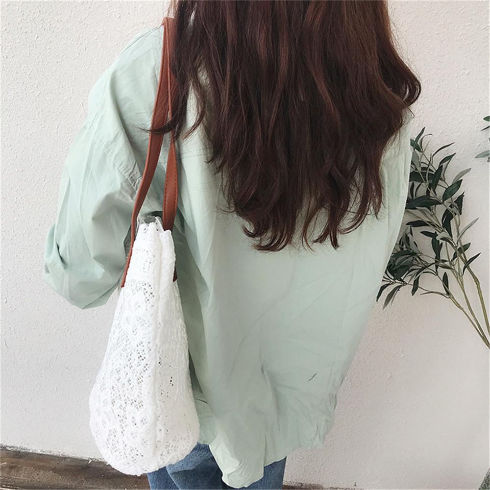 Borse in paglia intrecciata con design traforato 'Spiaggia Sabbiosa', Borsa a tracolla estiva in pizzo, Borsa a uncinetto con fiore all'uncinetto