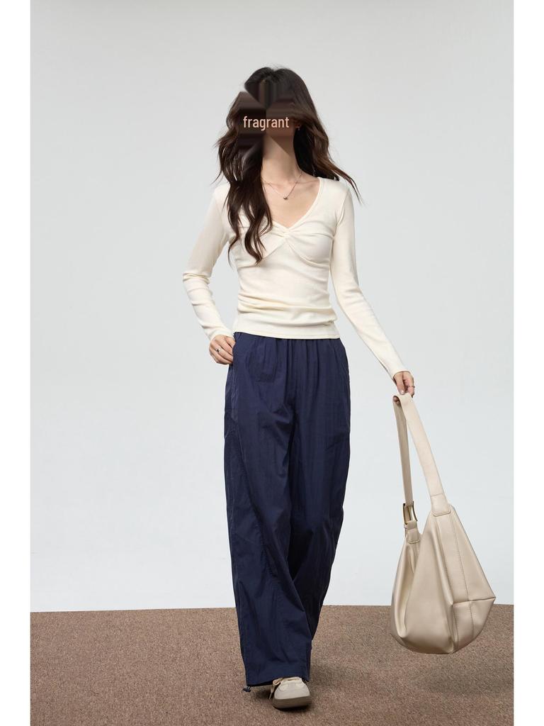 Yuke Seide Tief V-Ausschnitt Twist Langarm T-Shirt – Damen Herbstrot Top