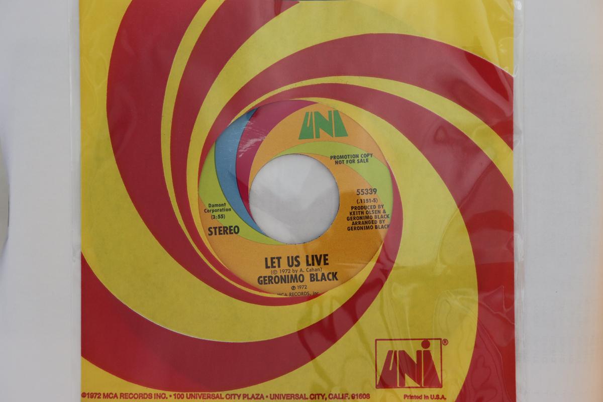 

7inch Record GERONIMO BLACK - Let Us Live 55339 UNI Records 1972 US Rock Used